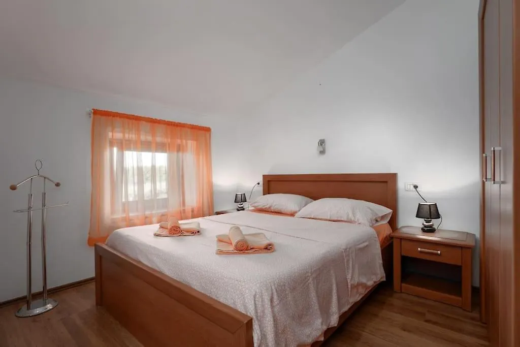 Rosello 2 Apartment Novigrad  Croatia